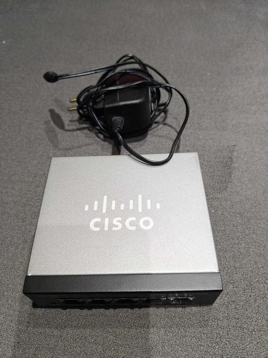 Switch Cisco SG100D-05 V2 5 portów