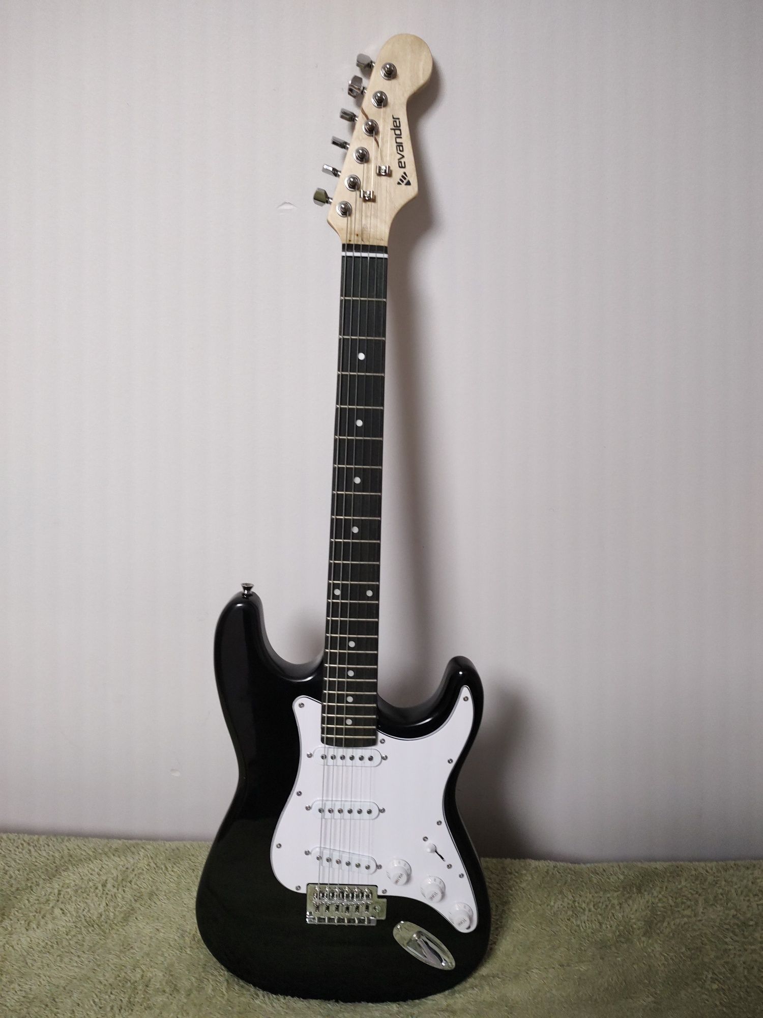 NOWA Evander Stratocaster gitara elektryczna Polecam !!