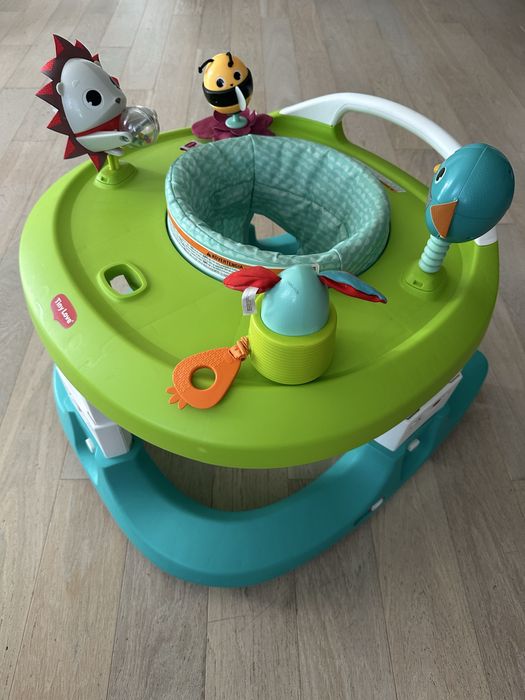 Ходунки та розвиваючий центр Tiny Love