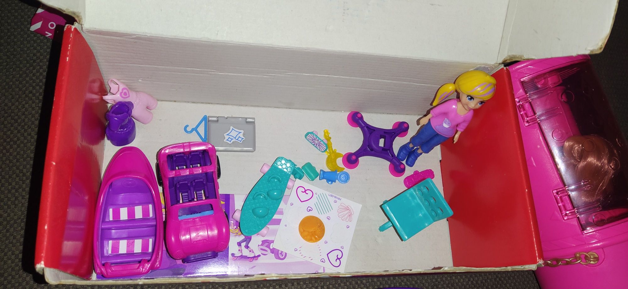 Polly Pocket playset