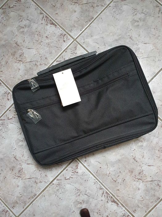 Czarna aktówka na laptopa Wittchen, nowa