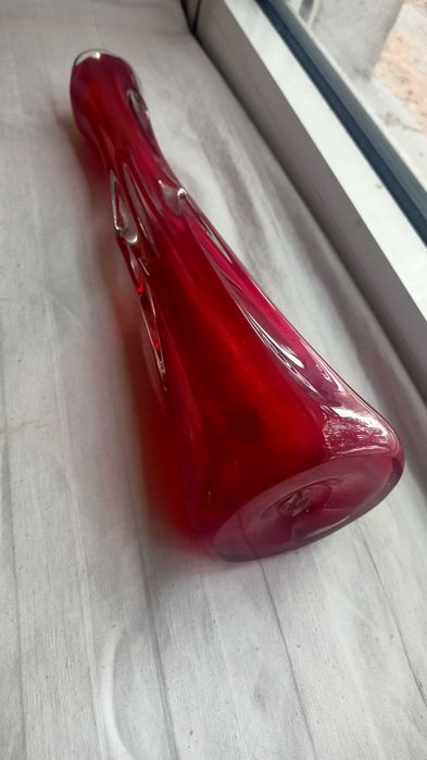 Wazon artystyczny ręcznie formowany amarantowy transparentny lata 80