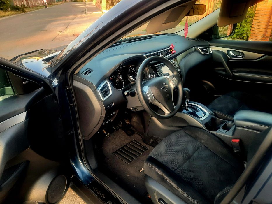 Nissan Rogue газ бензин 7місць