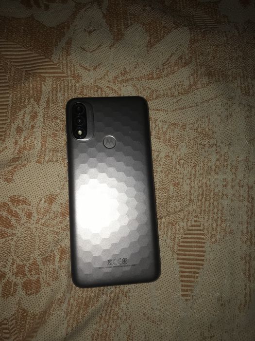 Продам Motorola E20