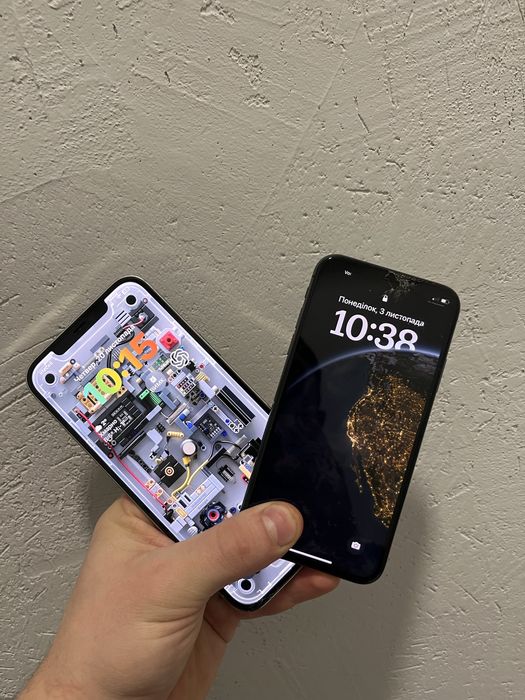 Обміняю два айфони на один