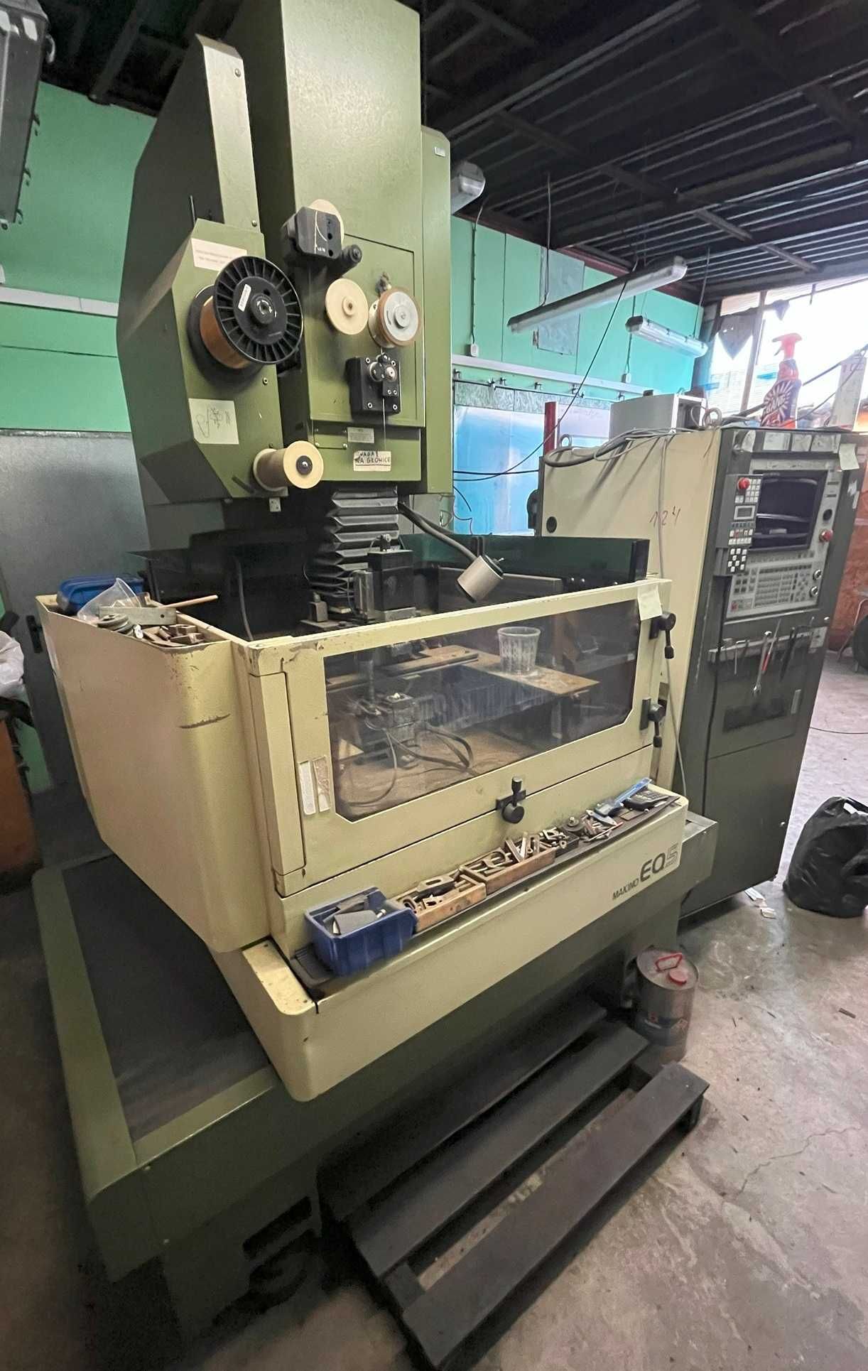 Elektrodążarka drutowa CNC MAKINO EQ5 japońska precyzyjna drutówka CNC
