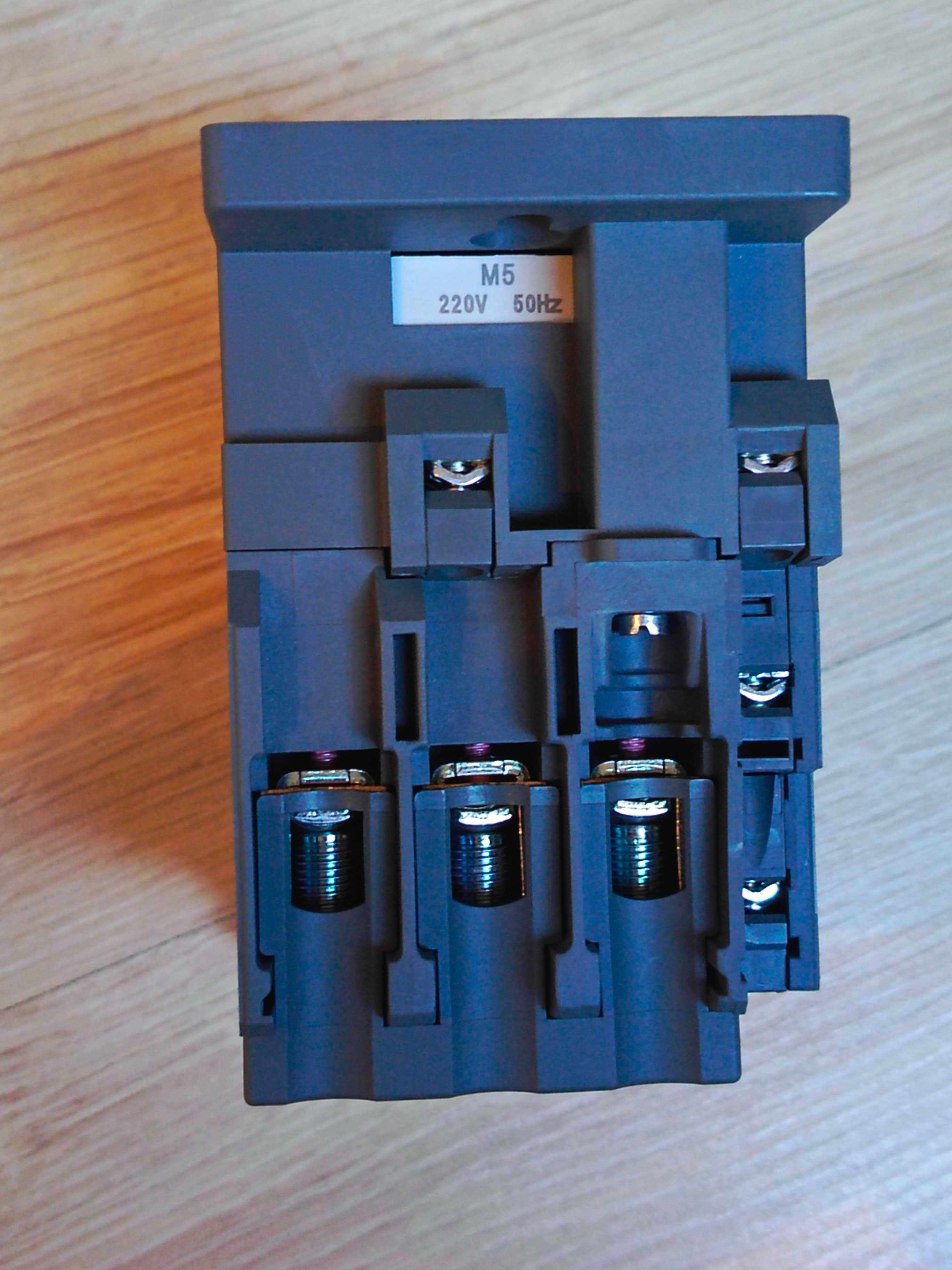 Schneider EasyPact TVS Stycznik 3P 65A LC1E65