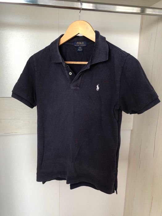 Продам фудболку поло