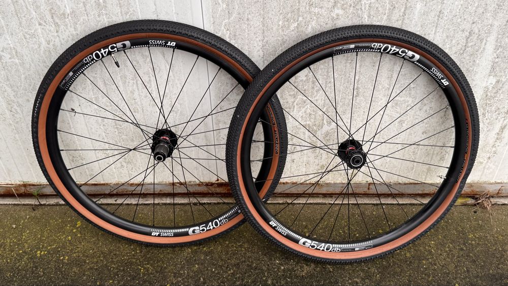 Rodas DT swiss gravel