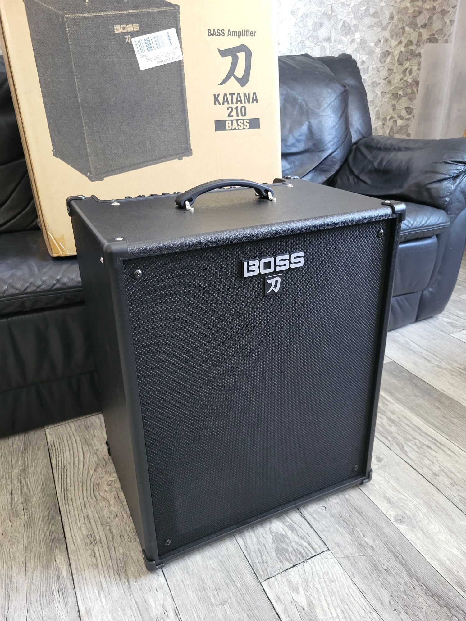 Boss Katana 210 Bass 2x10" + 1" combo basowe wzmacniacz piecyk do basu