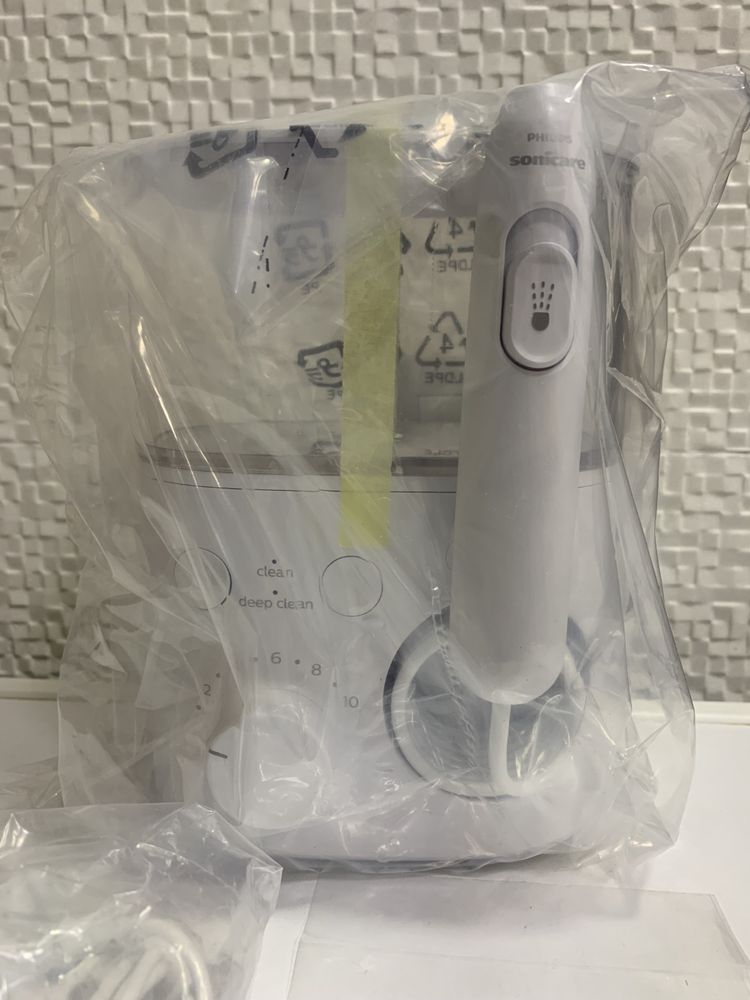 Іригатор Philips Power Flosser 5000. новий