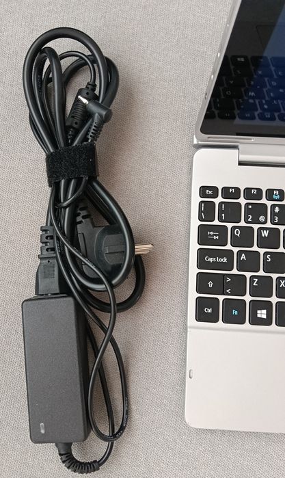 Computador híbrido Acer