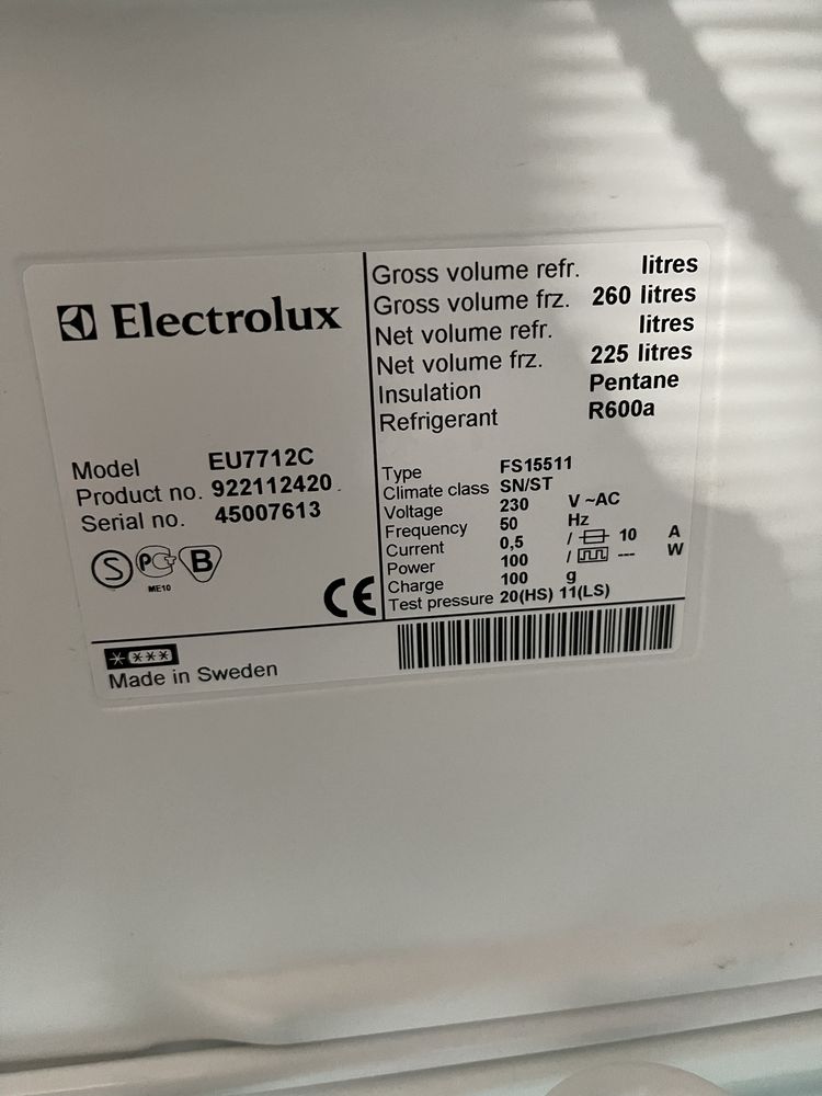 Морозильна камера Electrolux