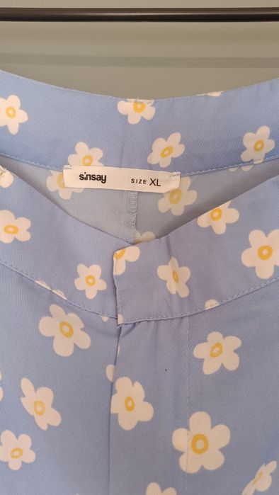 Krótkie spodenki szorty damskie w kwiaty