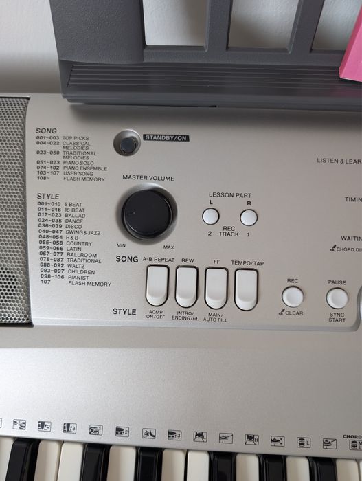 YAMAHA PSR-E313 Portatone Keyboard