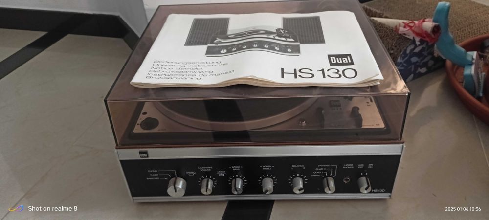 Dual Hs130 gramofon z przedwzmacniaczem i oryginalnymi  kolumnami