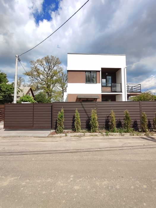 Просторий таунхаус з індивідуальним опаленням в Ірпені