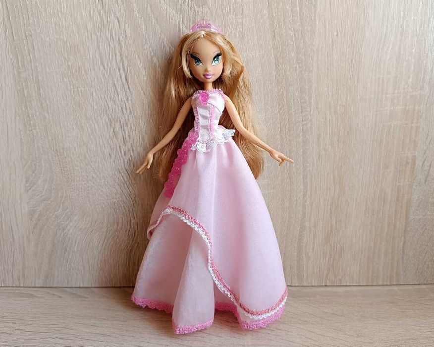 Unikat lalka Flora *Winx Club*. Mattel 2007