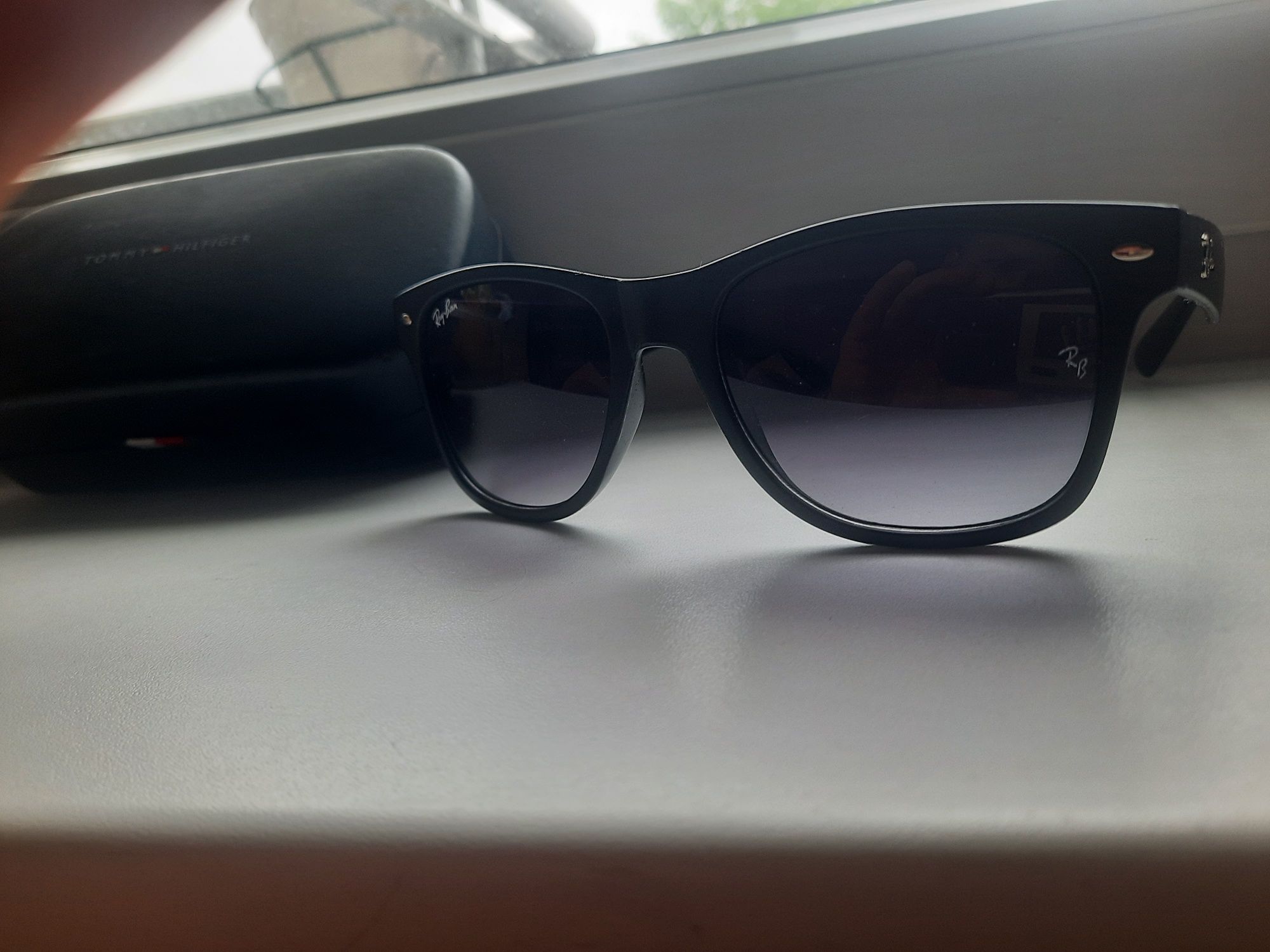 Ray ban WAYFARER rb2140+etui Tommy hilfiger