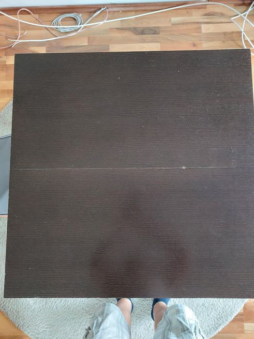 Sprzedam stół drewniany + 4 krzesła drewniane