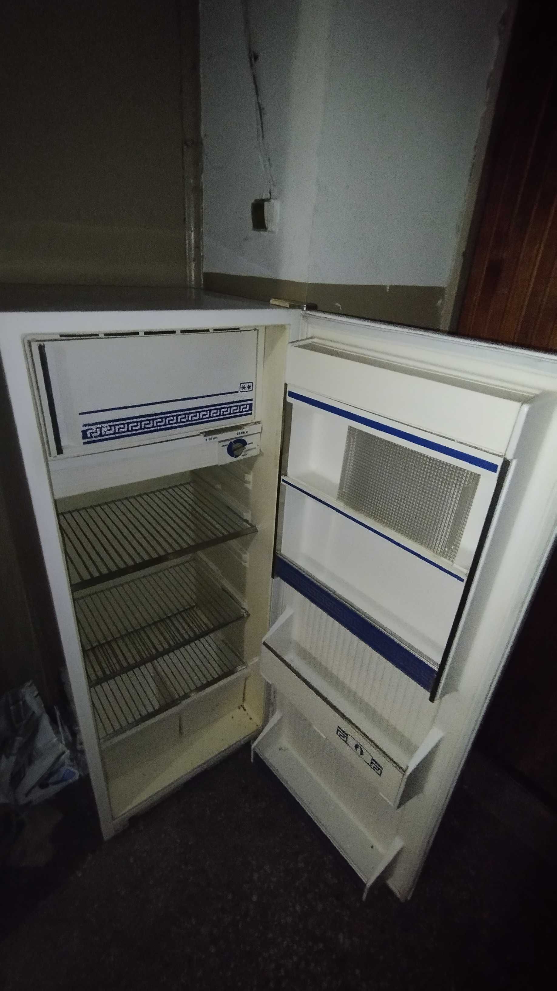 Холодильник Минск 11 рабочий полностью