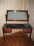 Красивий вінтажний туалетний столик (туалетный столик) СССР, Румыния