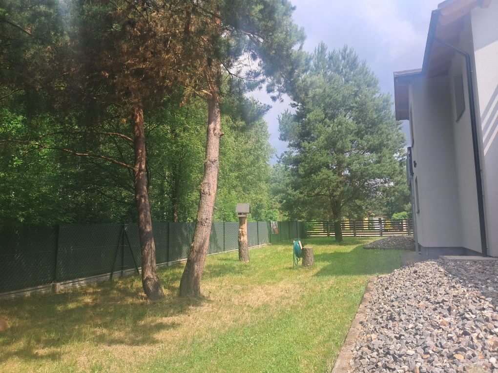 Sprzedam dom z budynkiem gospodarczym i wiatą