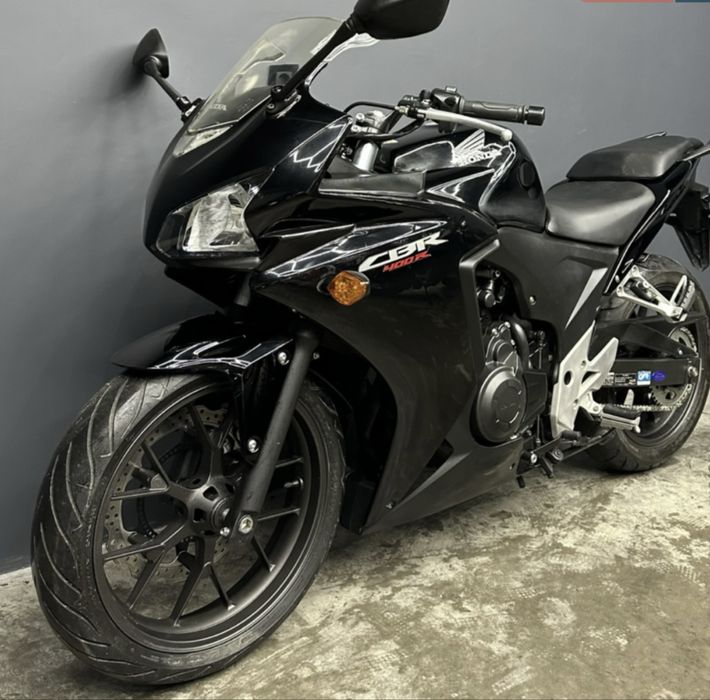 HONDA CBR 400 R Мот в чудовому стані