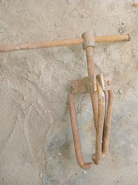 СЬЕМНИК ВИНТОВОЙ,для подшипников