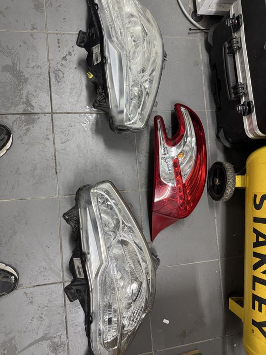 Lampy Przod i Tyl  - Peugeot 208 - 2013r