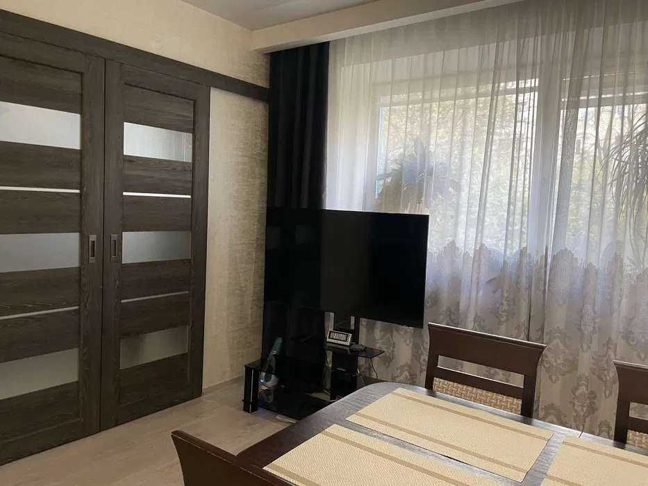 Продам 2-кімн. Машинобудівна вул. 24, 46 м.кв