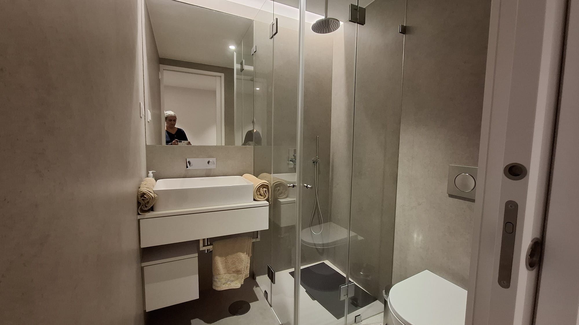 Quarto com wc privativo