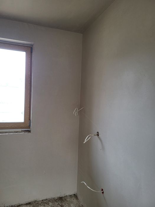 Tynki maszynowe posadzki styrobeton izolacje pianą pur I celulozą