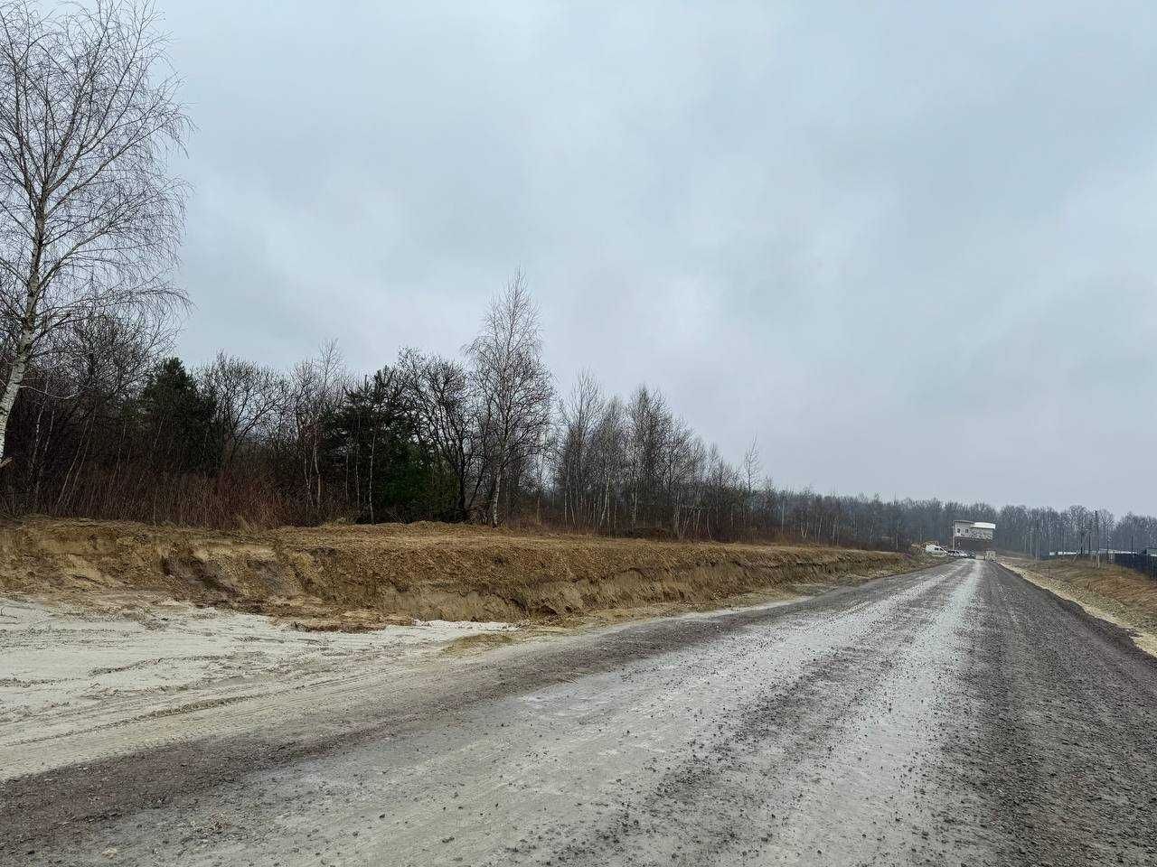 Продаж земельної ділянки в с. Зимна Вода