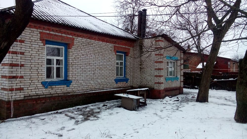 Продається пів будинку р-н "Новолозовка"