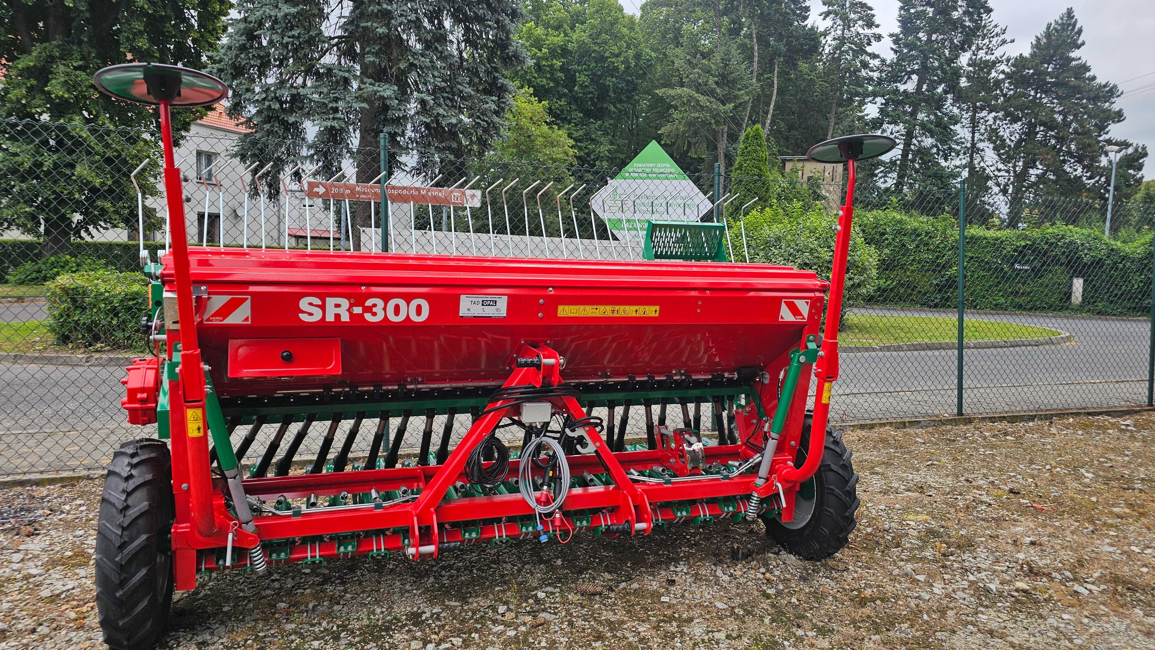 Siewnik zbożowy SR300 AGROMASZ