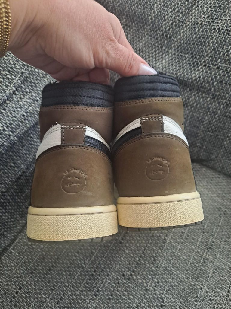 Nike Air Jordan 1 Retro High Og x Travis Scott 43