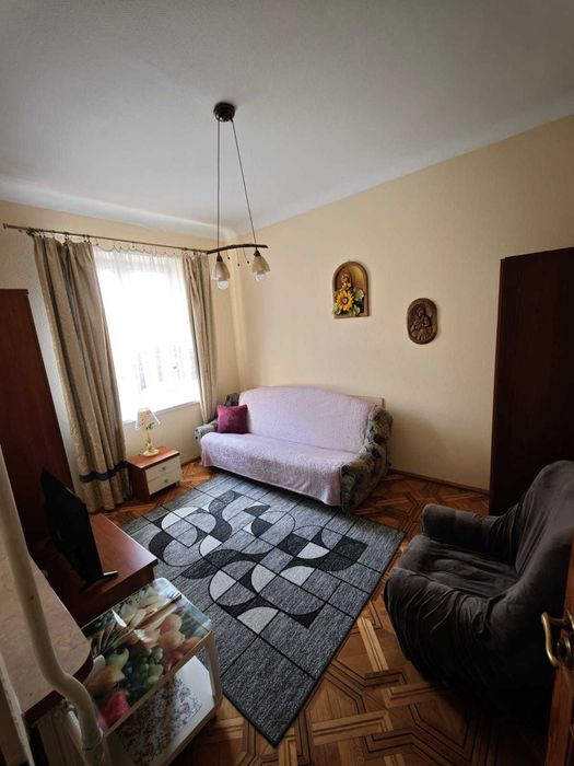 Pokój do wynajęcia w samodzielnym budynku w Kobyłce bez dopłat