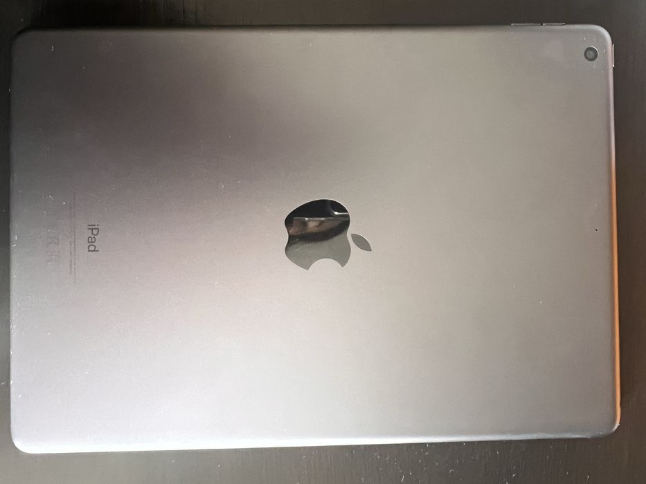 iPad 7 gen 128 gb com teclado, pencil e acessórios
