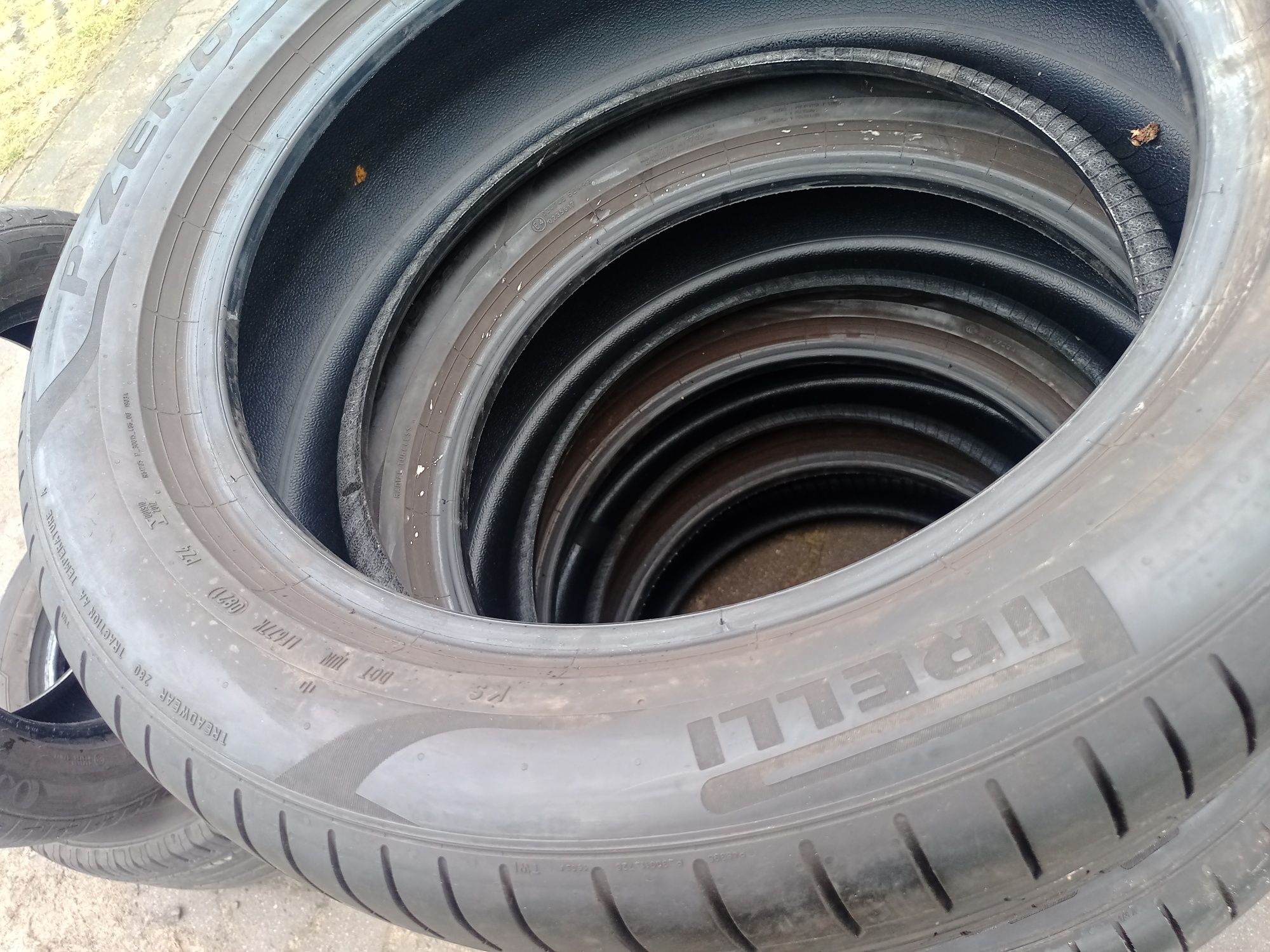 235/50 r19 Pirelli PZero