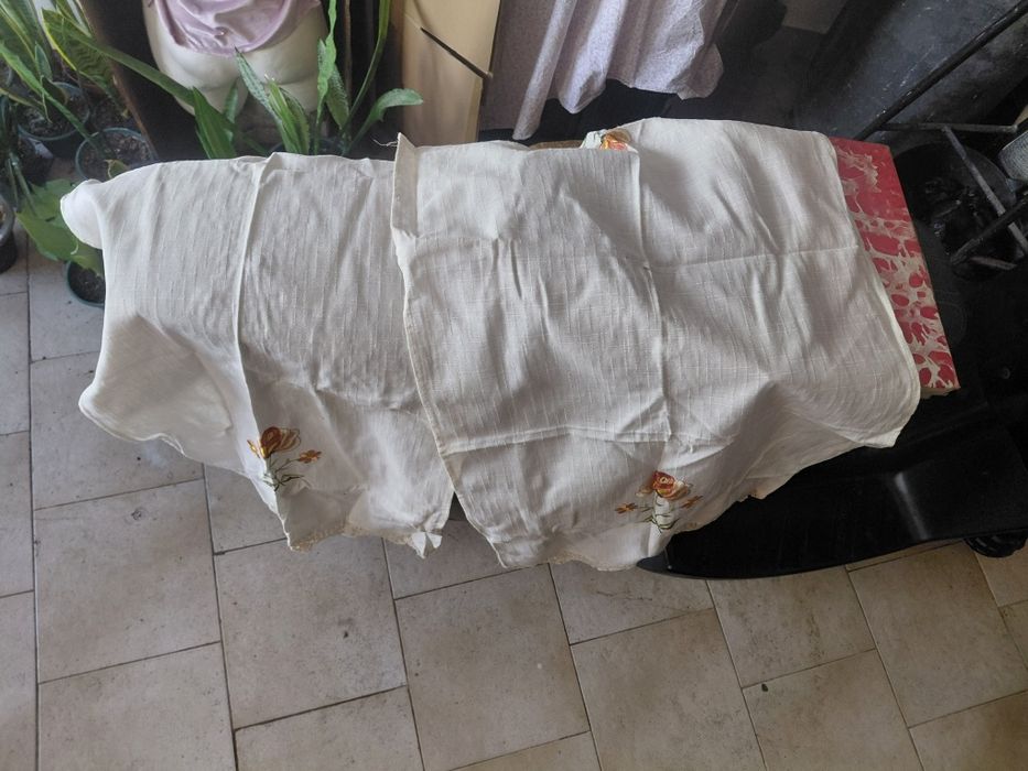 2 cortinas antigas pequenas para janelas pequenas de cozinha