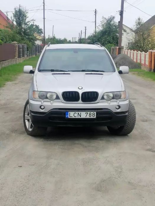 В продажі бмв х5е53