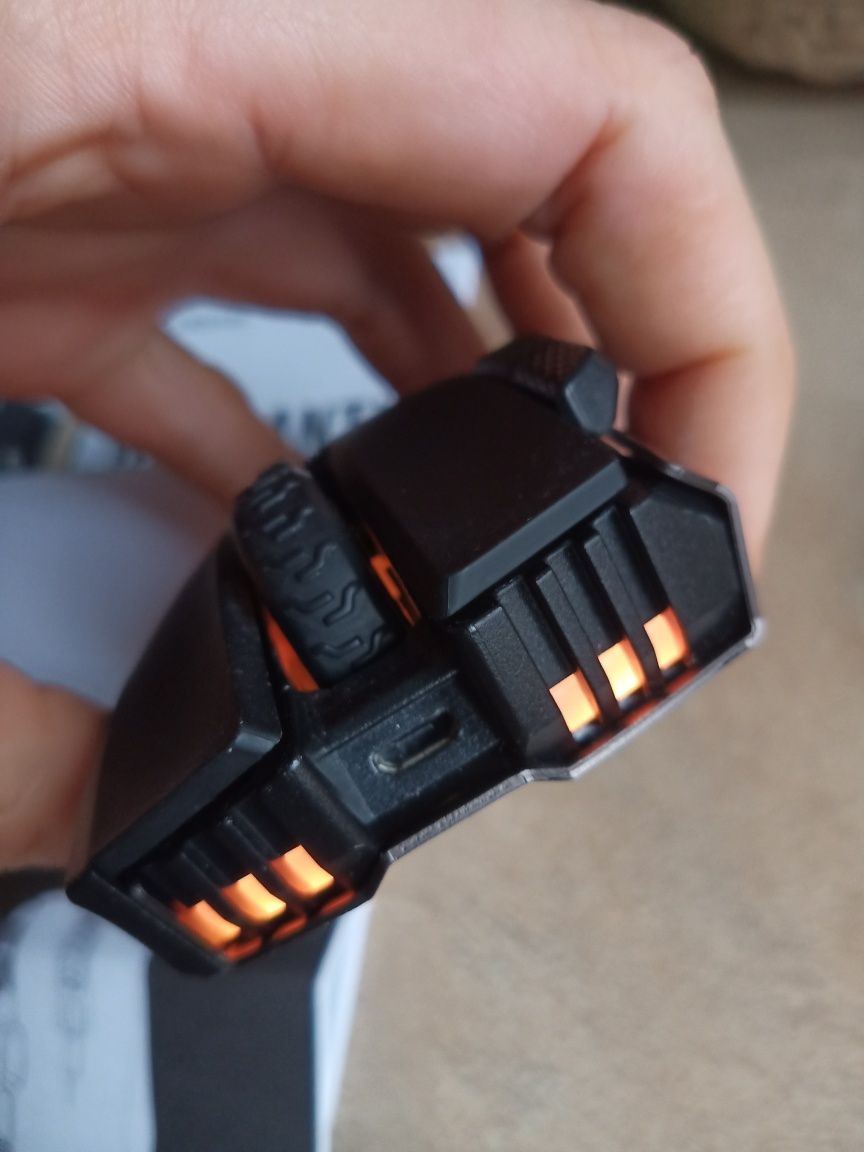 Mysz gamingowa Corsair Ironclaw RGB wireless czarna BT adapter kabel