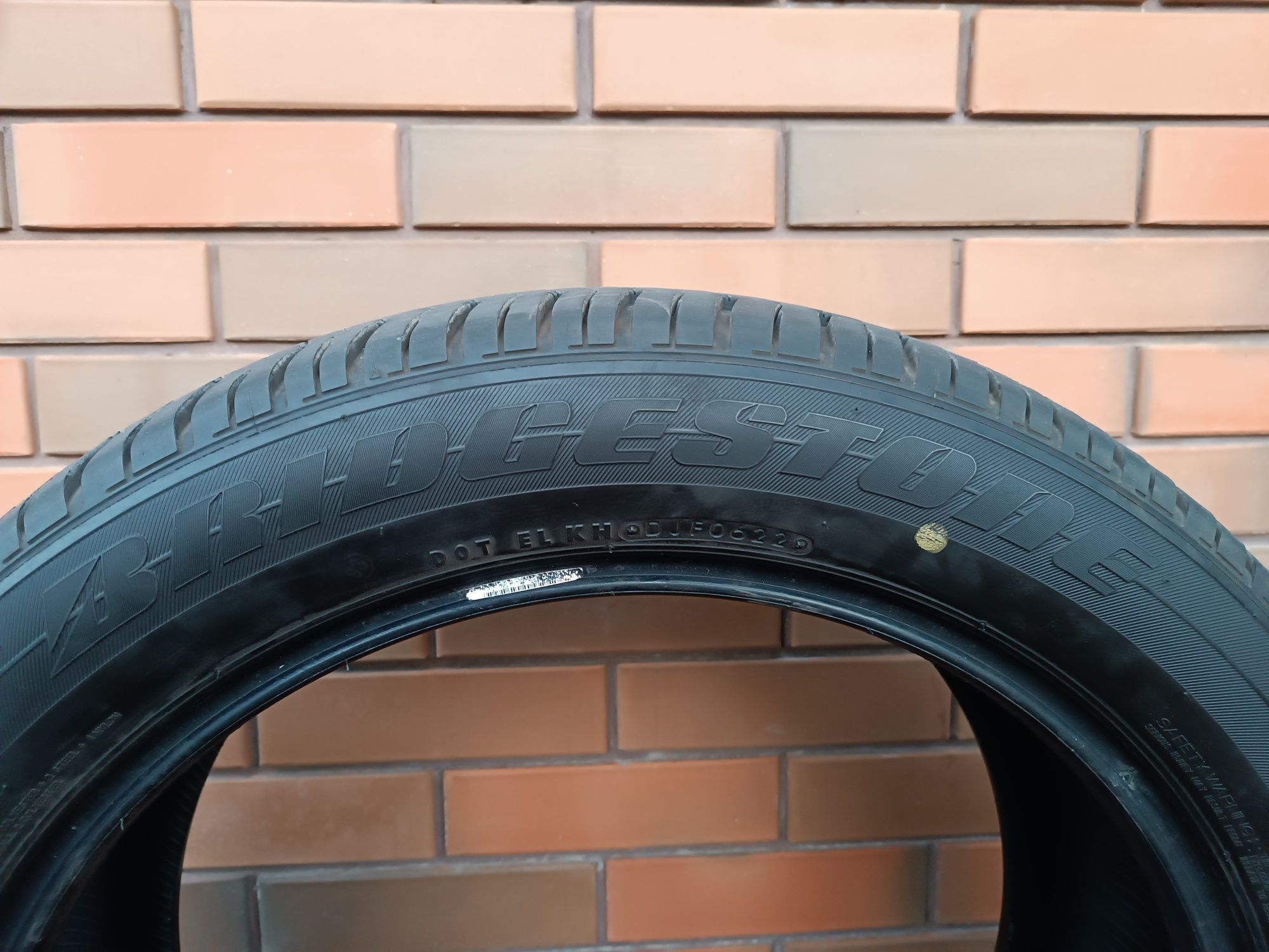 Шини 245/50 r20 Bridgestone Dueler H/L 400