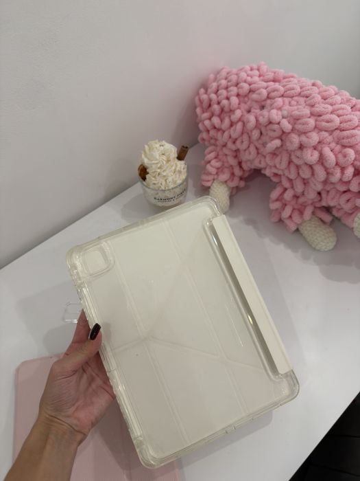 Чохли на iPad 11
