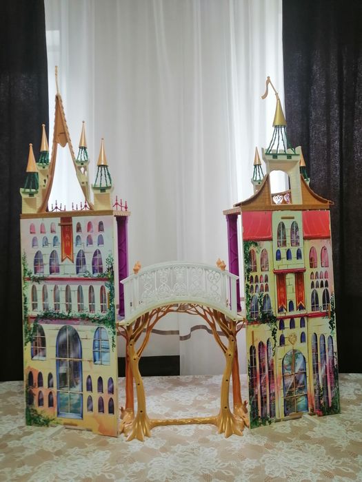 Ляльковий будинок, палац, замок-школа  After ever high, monster high