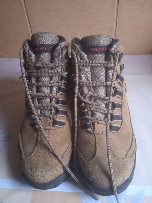 Зимние ботинки кросовки