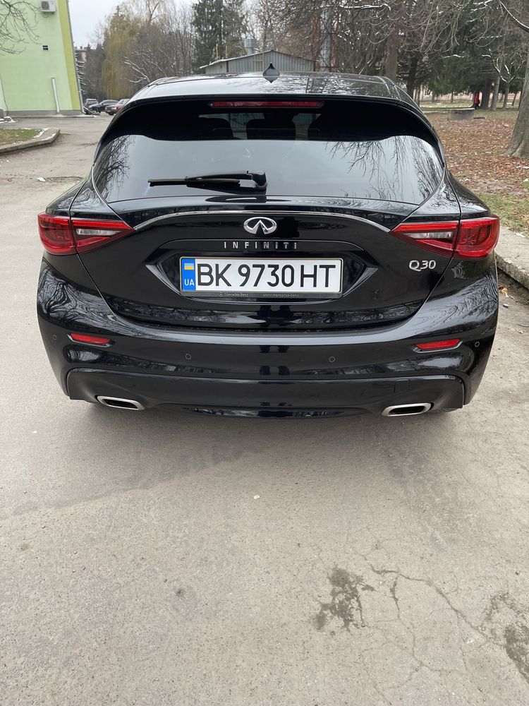 Infiniti q30.2016 р.