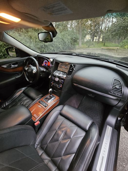Продам Infiniti FX50 5.0 V8 | AWD | Sport Package |