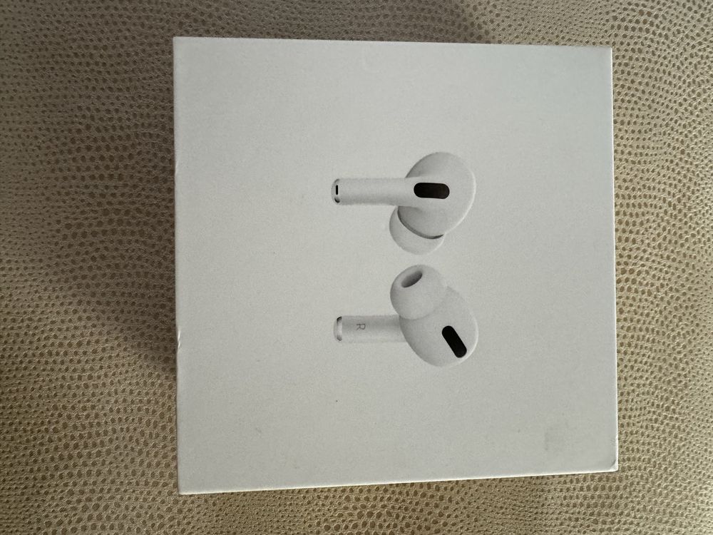 Навушники AirPods Pro б/у